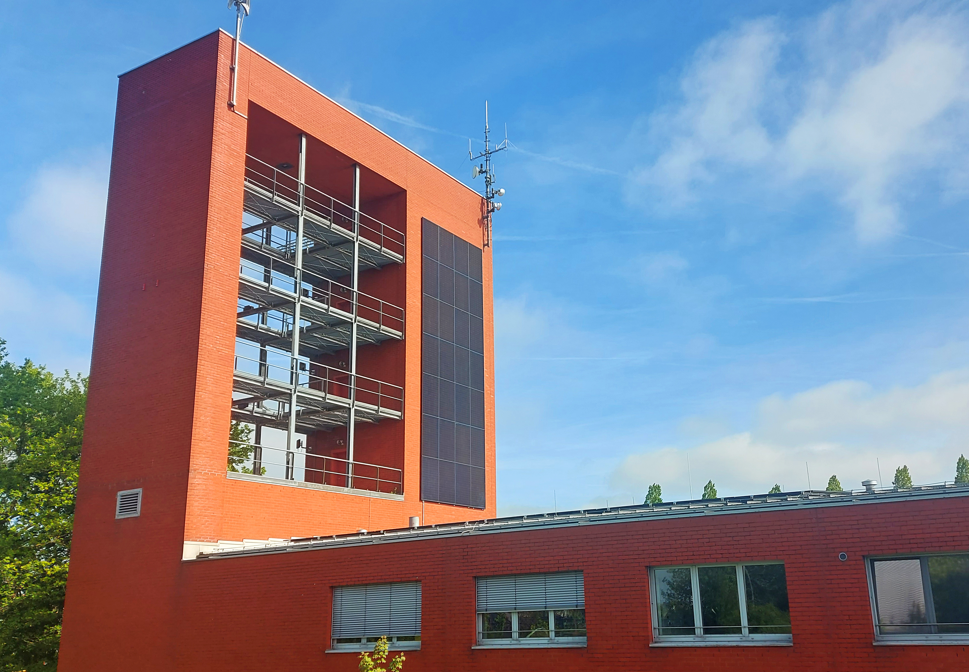 Blick auf den Turm der Feuerwache 2