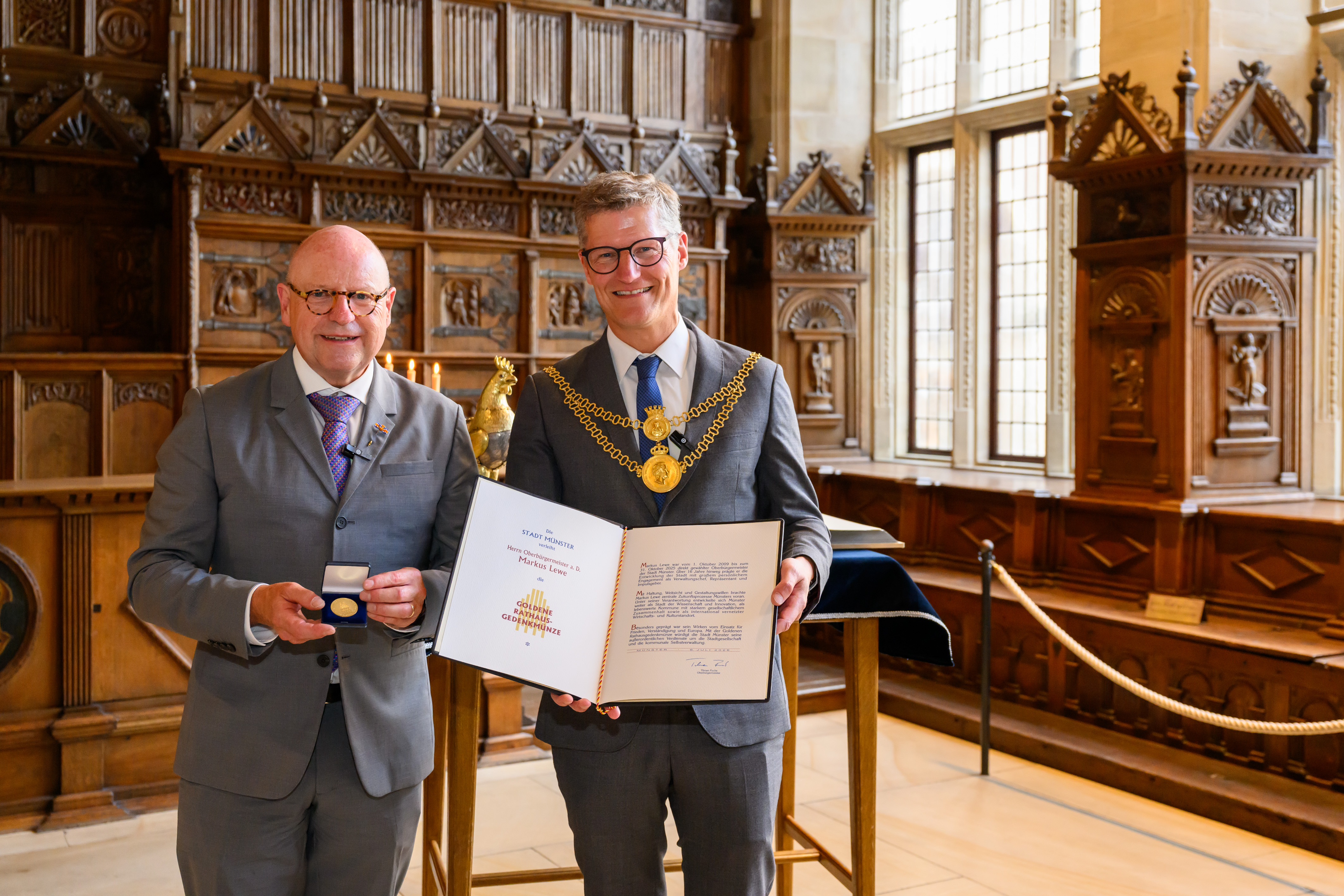 Goldene Rathaus-Gedenkmünze für Markus Lewe