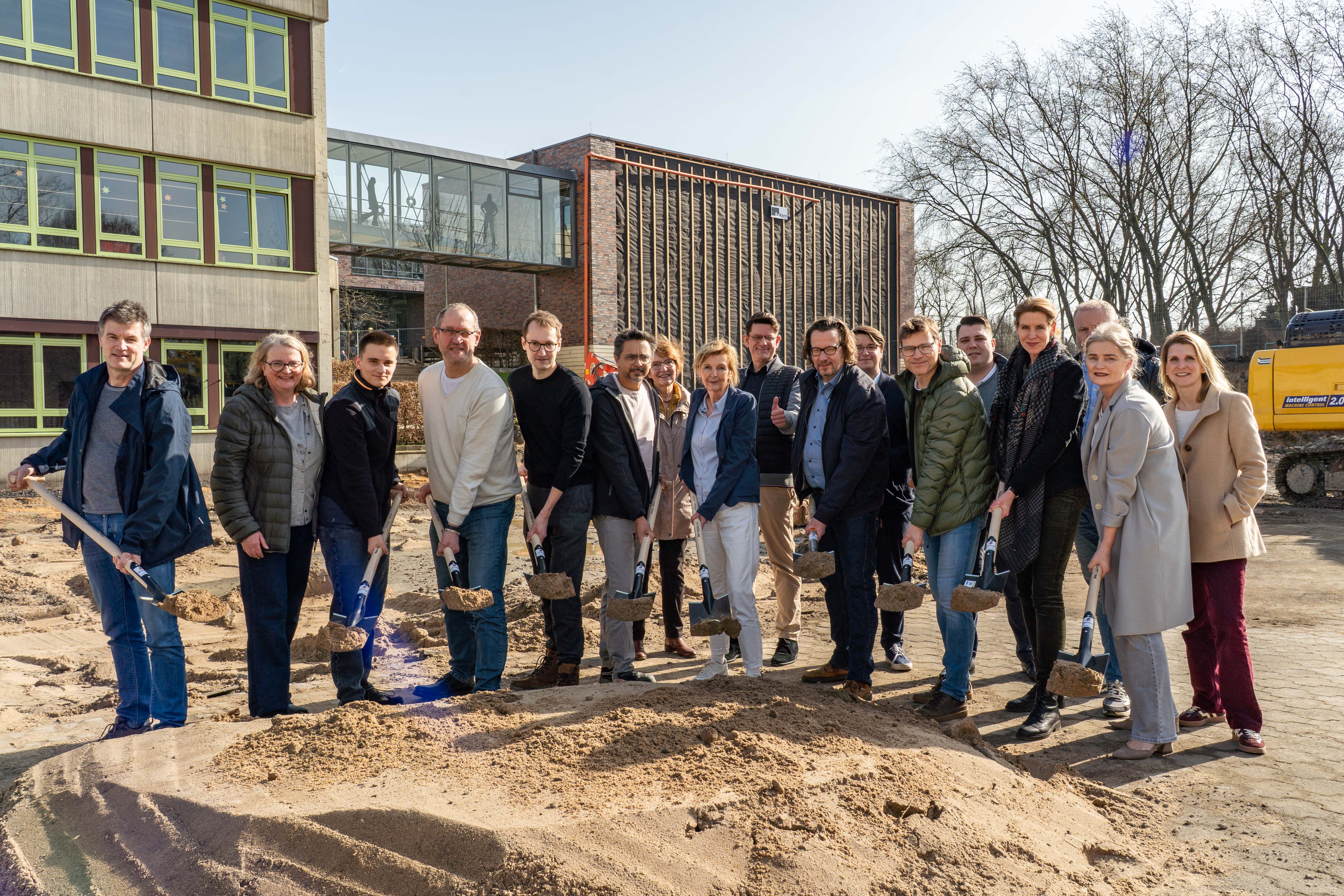 Spatenstich für die Erweiterung der Gesamtschule West