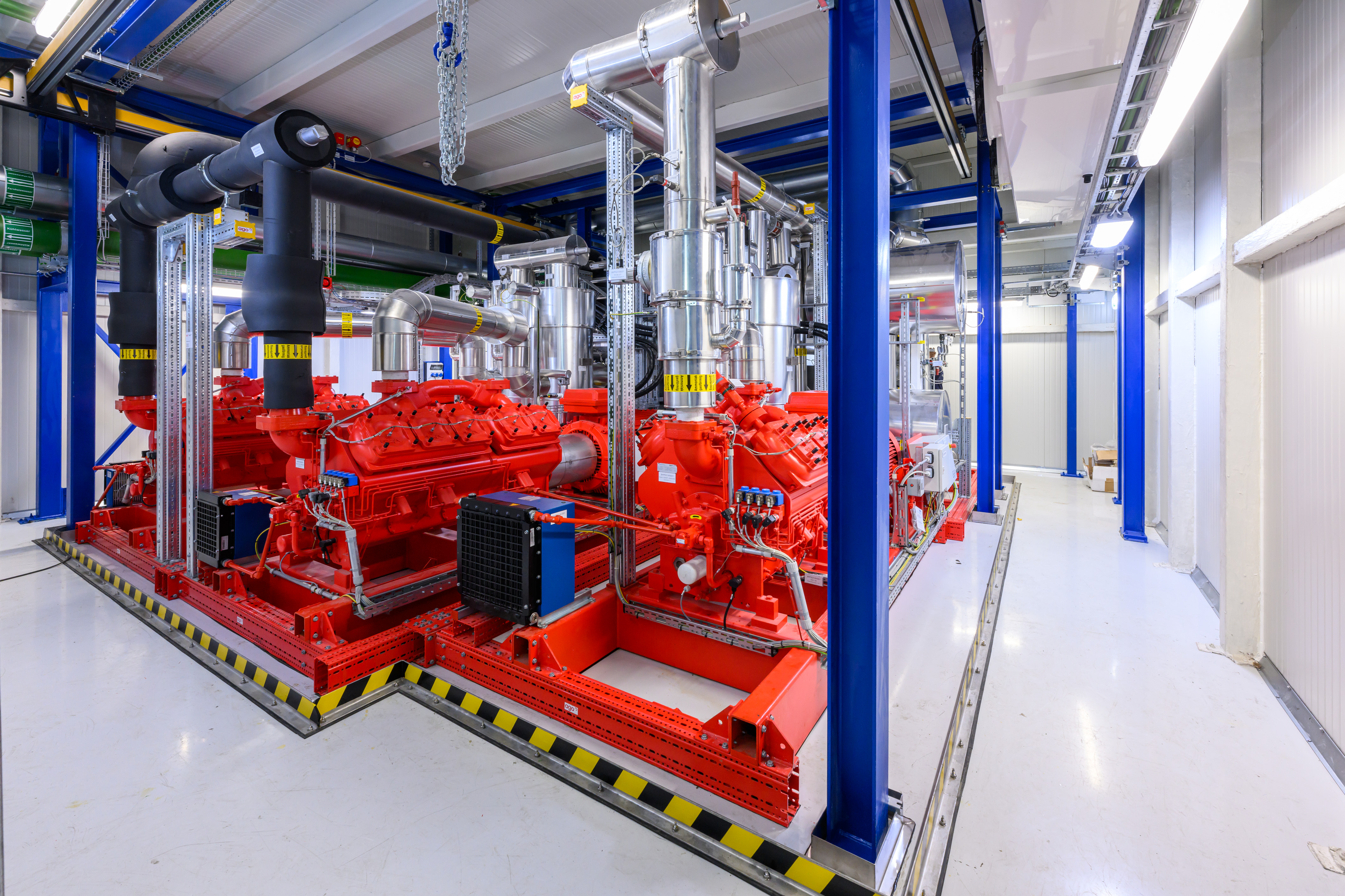 Blick auf eine Großwärmepumpe