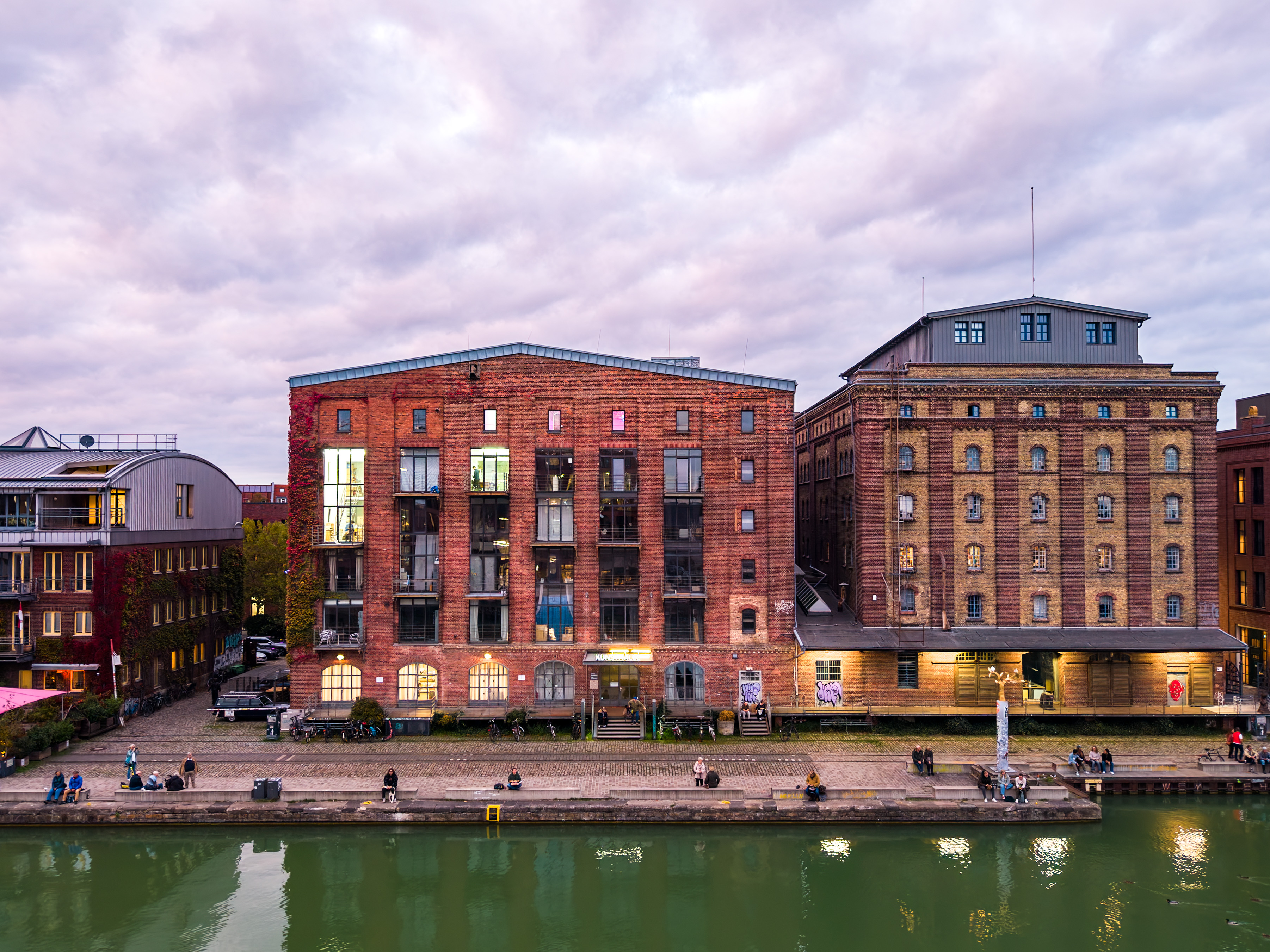 Speicherhaus am Stadthafen, in dem u.a. Ateliers für Künstlerinnen und Künstler beherbergt sind.