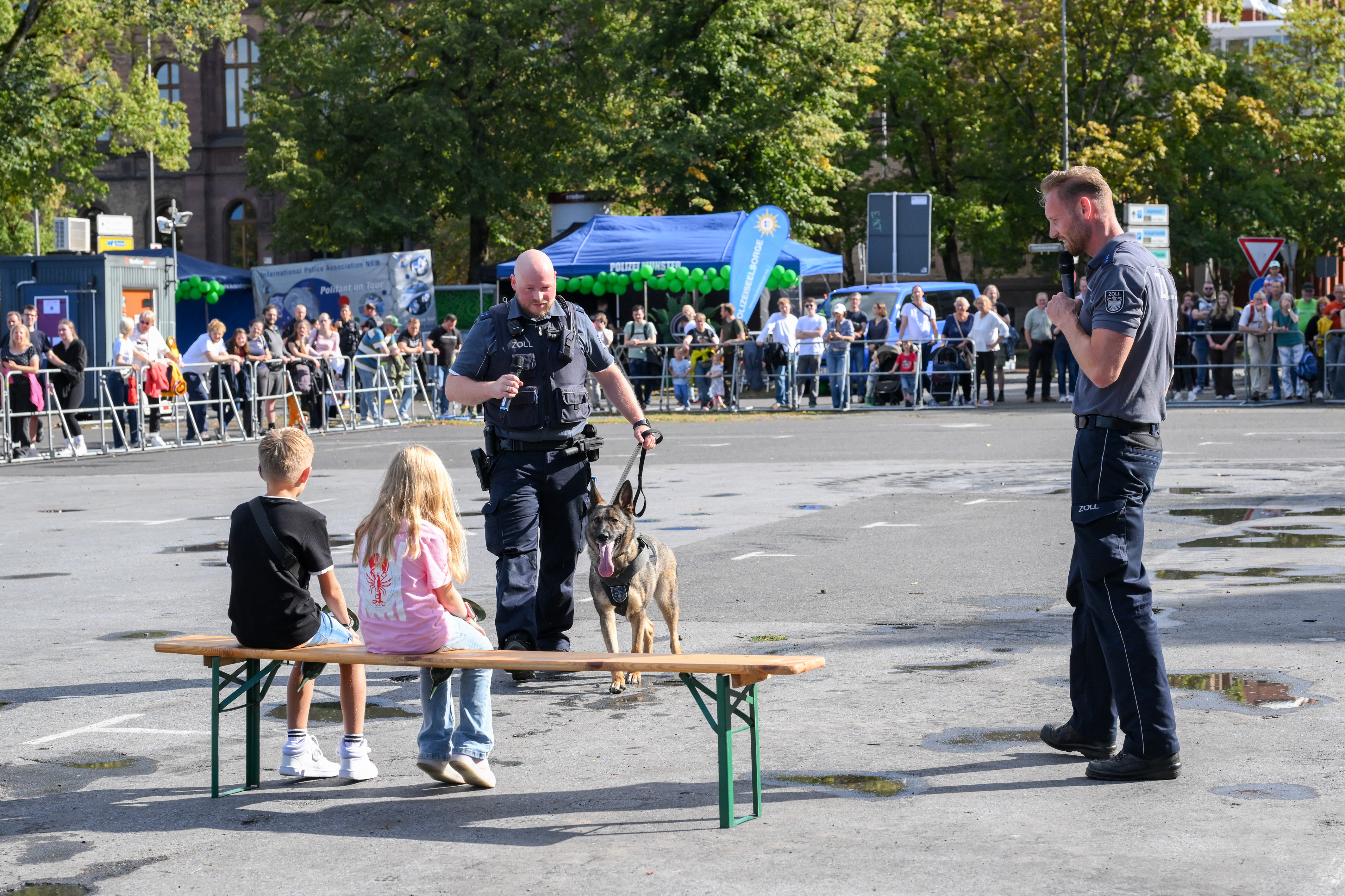 Diensthundevorführung des Zolls