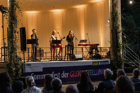 Nick Nuttal, Bernadette La Hengst und Ella Mae La Hengst