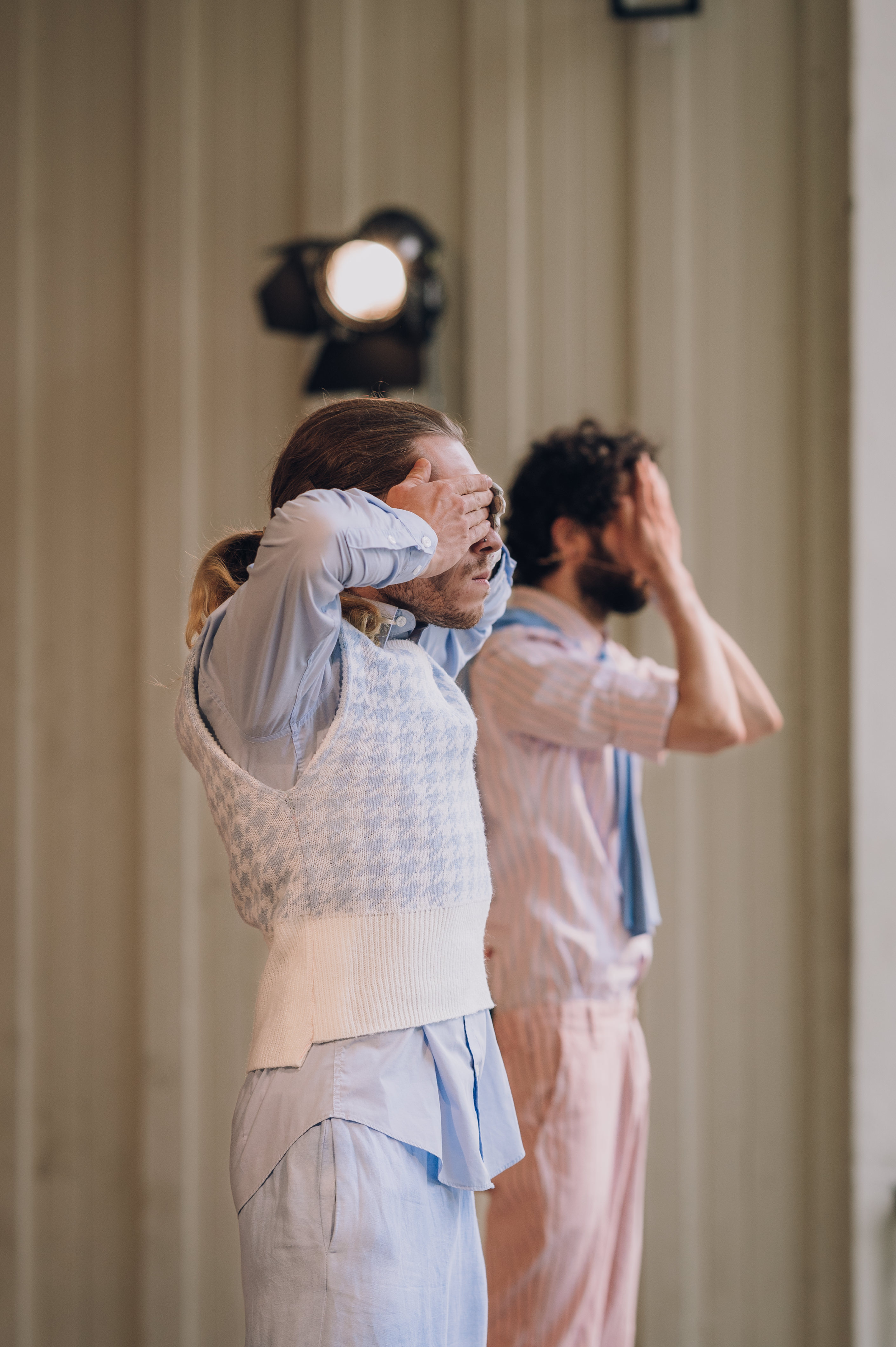 Cactus Junges Theater - Szene aus dem Theaterstück "Das Kabinett des Normativen"