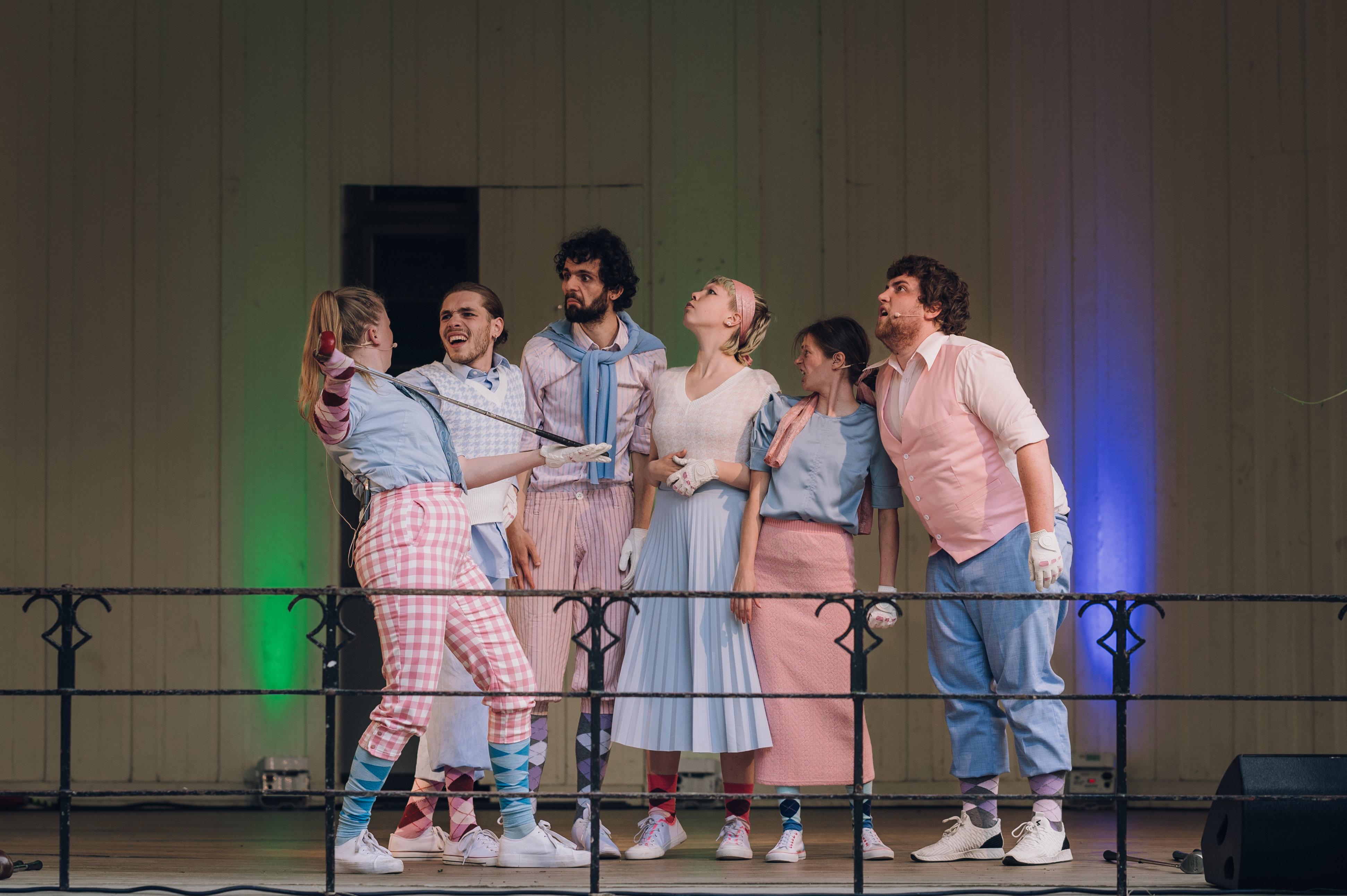 Cactus Junges Theater - Szene aus dem Theaterstück "Das Kabinett des Normativen"
