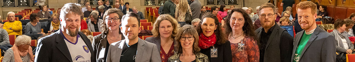 Das Team des Frauenbüros mit Christoph Tiemann und dem Theater ex libris