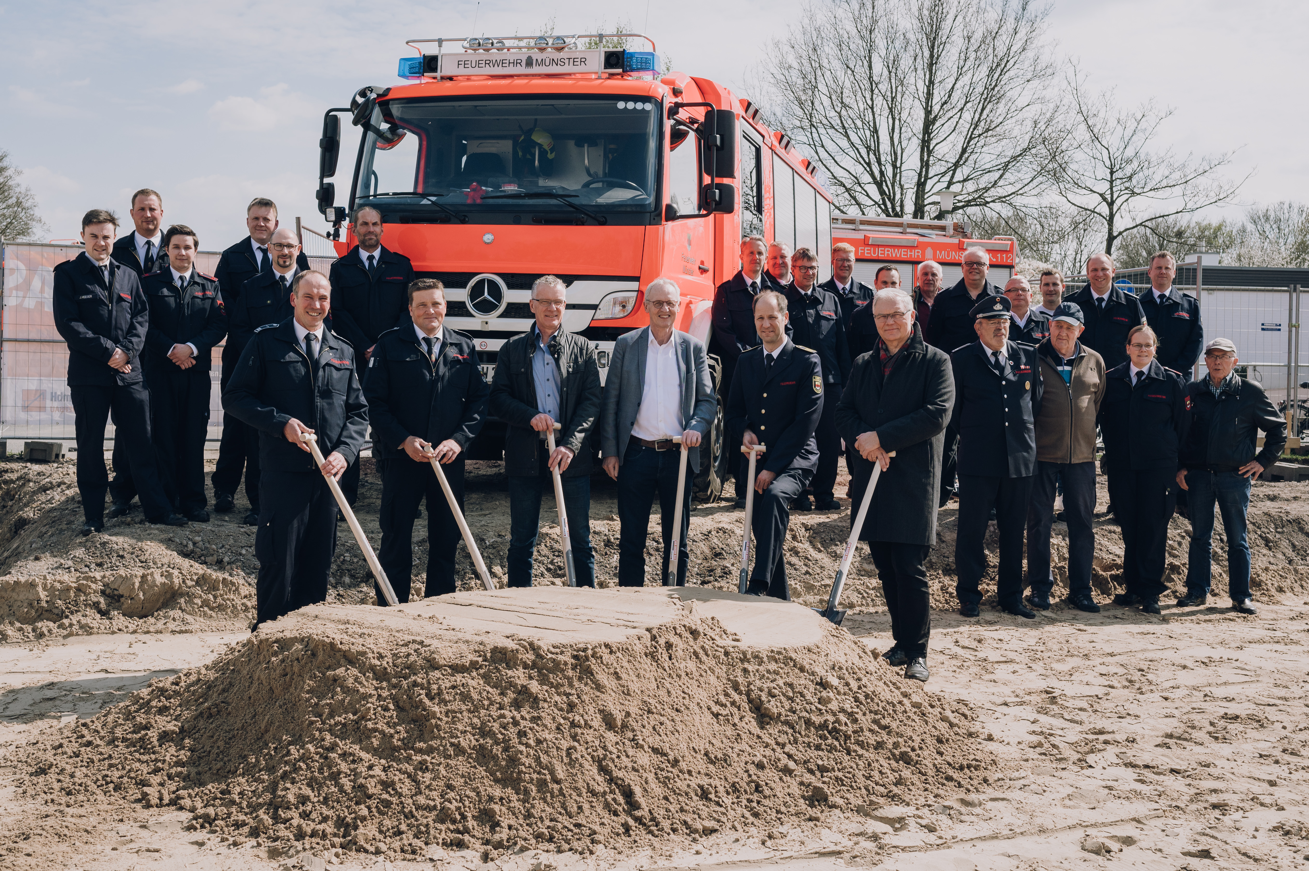  Spatenstich für das neue Feuerwehrhaus