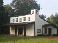 Die Trauerhalle des städtischen Friedhofs an der Homannstraße Foto der jetzigen Trauerhalle