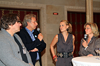 Anne Legat im Gespräch mit Lisa Feller, Matthias Peters, Ortwin Scheffler (v.r.).