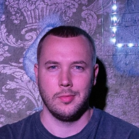 Portraitfoto von Dominic Joźwiak