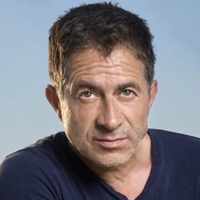 Portraitfoto von Rolf Miller