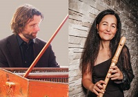 Wolfgang Kostujak am Cembalo und Gudula Rosa mit Blockflöte