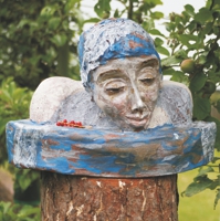 Frauenkopf aus Keramik