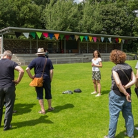 Bunte Wimpel am Tribünendach des SC Westfalia Kinderhaus