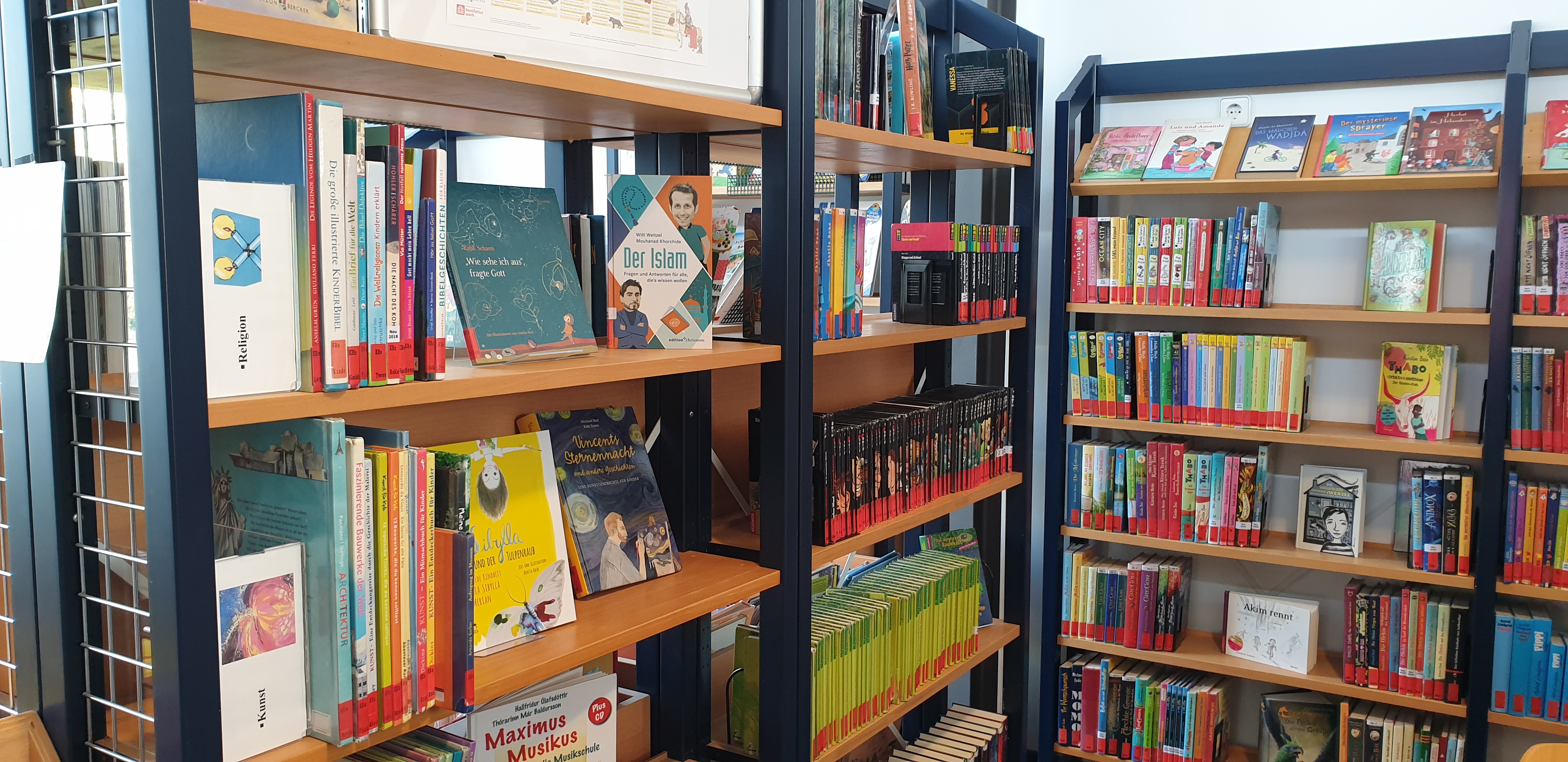 Bücherregal St. Michael