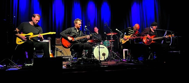 die Poweronoffs - „Ruhig Blut, Amadeus!“