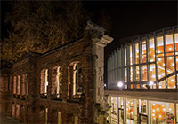 Innenhof des Theater Münster mit Fassade des Romberger Hofs