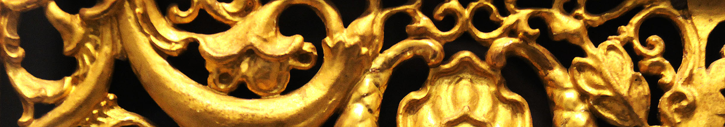 Goldenes Ornament
