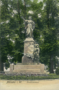 Denkmal mit einer Friedensgöttin und einem Krieger am Sockel