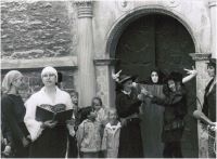 Foto einer szenischen Darstellung der Trauung von 1993.