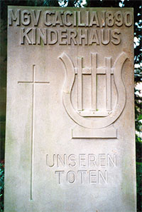 Gedenkstein in Kinderhaus