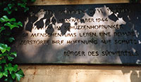 Gedenktafel an zivile Opfer des Zweiten Weltkrieges