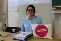 Heike Kammerer vom Jib bei einer Unterrichtseinheit im Adolph-Kolping-Berufskolleg (Foto: Frau Ahlmann/Adolph-Kolping-Berufskolleg, honorarfrei)