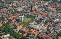 Luftaufnahme der Altstadt Dom und Domplatz, Mai 2016