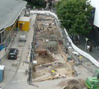 Luftbild der Ausgrabung an der Straße „Asche“ im Juli 2009