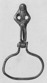 Schlüsselhaken in der Form eines jungen Mannes mit Schlüsselring