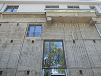 Außenansicht des ehemaligen Betonbunkers