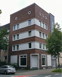 Wohn- und Geschäftshaus an einer Ecke der Ostmarkstraße