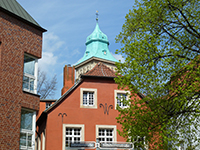 Barockes Wohnhaus und Martinikirche