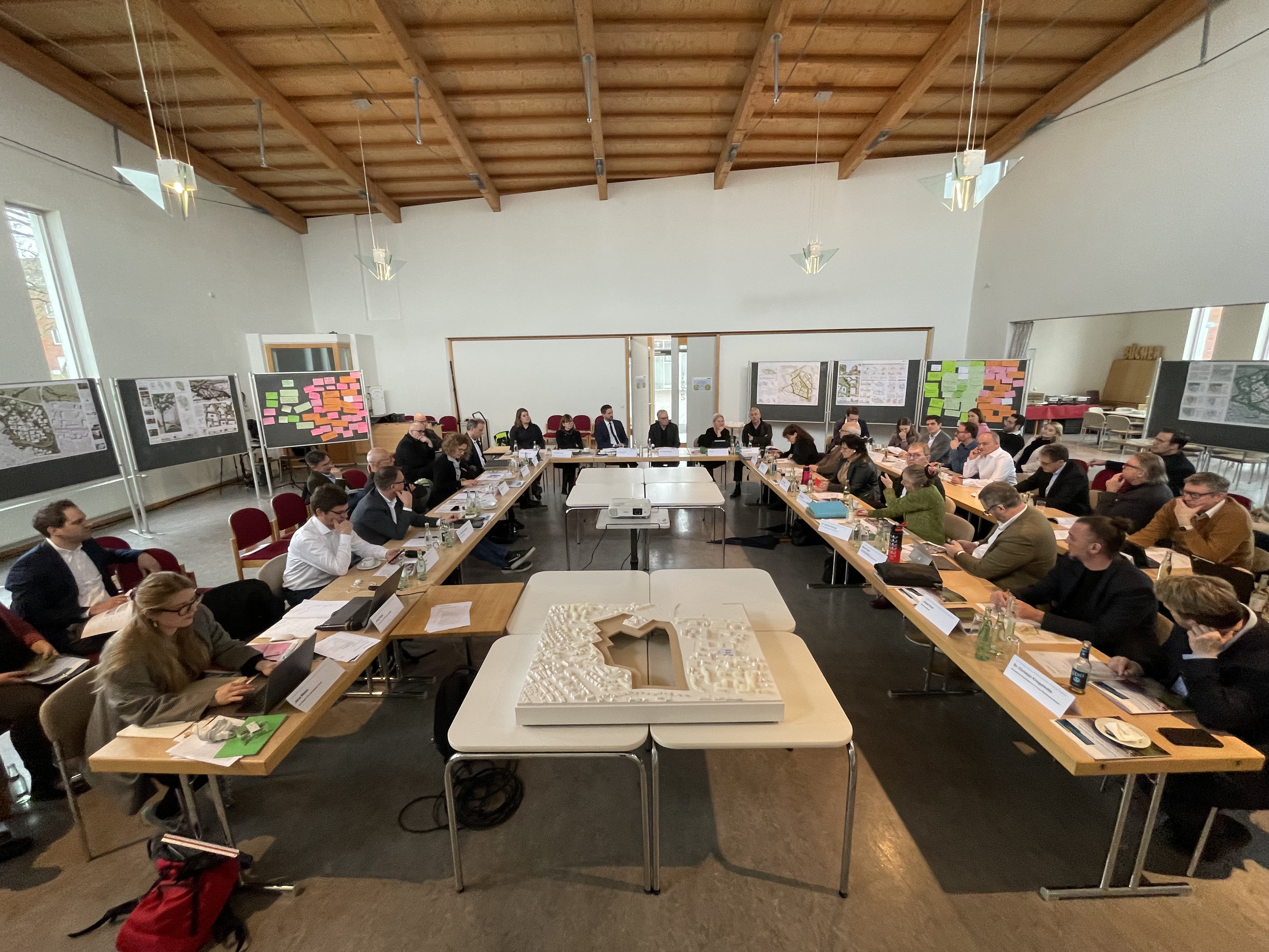 Preisgericht der zweiten Wettbewerbsphase