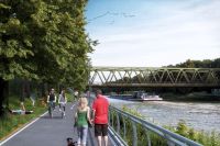 Visualisierung der verbreiterten und asphaltierten Kanalpromenade bei Tag, Bauabschnitt 4