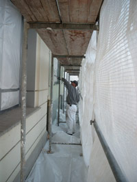 Foto: Fassadenreinigung mit Sandstrahl