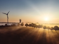 Foto: Münsterland e.V / Kai Merc Pel Landschaft im Münsterland mit Windrad