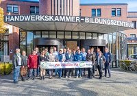 Gruppenbild mit Vertreterinnen und Vertretern der teilnehmenden Unternehmen