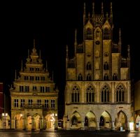 Das Rathaus bei Nacht