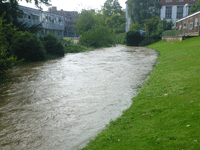 Die Aa in der Innenstadt nach einem Starkregen