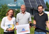 Energieberaterin Silke Krajewski, Dietmar Plenter von der Firma Hubert Plenter und Georg Böning von der Stadt Münster (v.l.; Foto: Stadt Münster) Foto