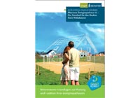 Titelblatt der Broschüre "Münsters Energiesparhaus 55" Paar vor den stilisierten Umrissen eines Hauses