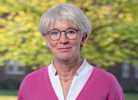 Birgit Wildt Porträtfoto von Birgit Wildt - Beim Klick auf das Bild öffnet sich eine größere Bildversion in einem Pop-up-Fenster.