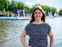 Porträtfoto von Jessica Reinhold.
