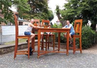 Familienfoto von Familie Völker - Beim Klick auf das Bild öffnet sich eine größere Version des Bildes in einem Pop-up-Fenster.