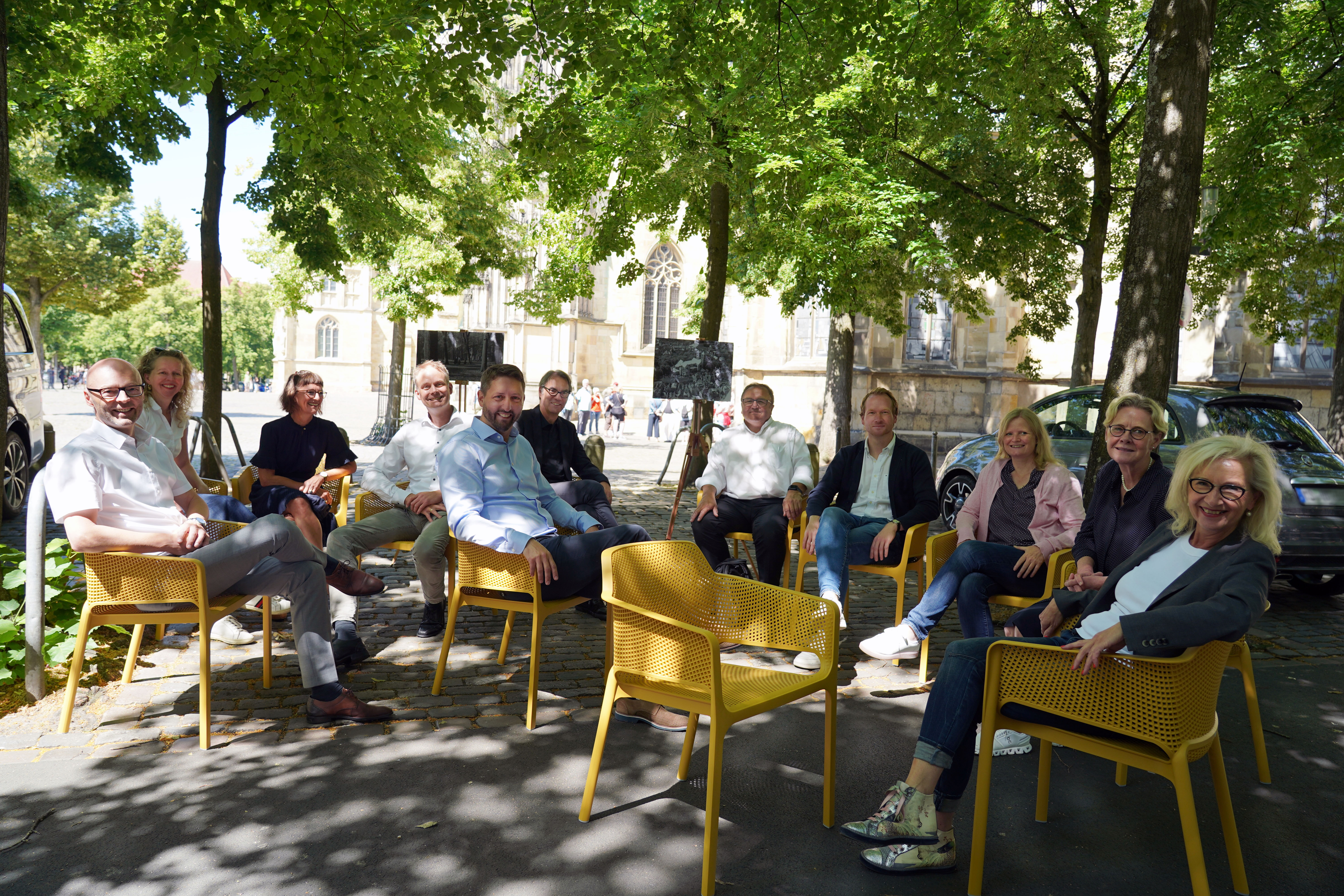 Von links nach rechts: Norbert Vechtel, Leiter Ordnungsamt, Eva-Maria Jazdzejewski, Münster Marketing, Diana Walbröl Münster Marketing, Christopher Festersen, Leiter Stadtplanungsamt, Robin Denstorff, Stadtbaurat, Fritz Schmücker, stv. Leiter Münster Marketing, Hans-Bernd Köppen, Kirchengemeinde St. Lamberti, Dr. Ansgar Buschmann, ISI, Simone Thiesing, Stadtplanungsamt, Annette Brachthäuser, Diözesanbaudirektorin, Bernadette Spinnen, Leiterin Münster Marketing