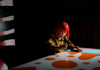 Yayoi Kusama in ihrem Atelier in Shinjuku, Tokyo, Japan, 2016 © Alex Majoli, Magnum Photos Foto