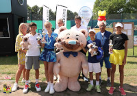 Tennisturnier für Jugendliche Jugendliche Tennisspielerinnen und -spieler