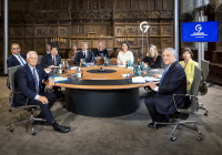 G7-Außenministerinnen und -Außenminister im Friedenssaal