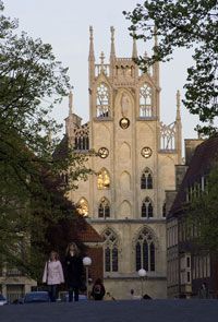 Blik op het stadhuis